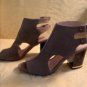 Elegant Louise et Cie Women's Heeled Sandals - taupe suede